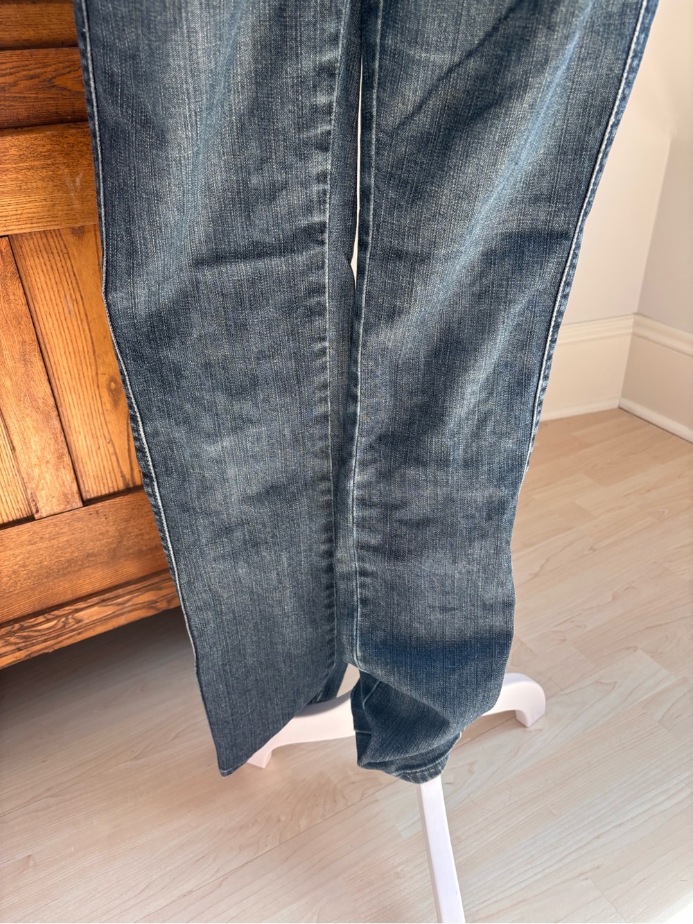 Levi’s Lady Style Heart Pocket Jeans 💌 - Picture 4 of 8